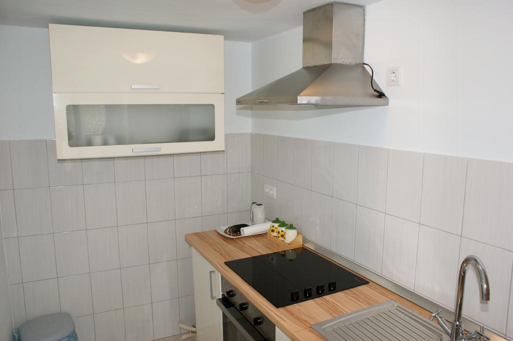 Apartments Cezar Vinkuran Esterno foto