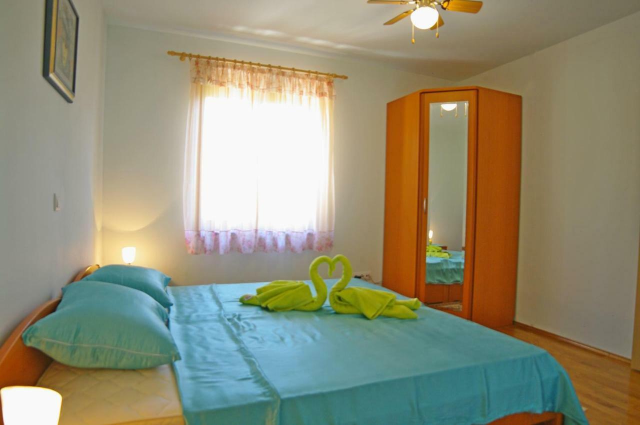 Apartments Cezar Vinkuran Esterno foto