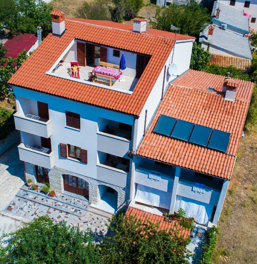 Apartments Cezar Vinkuran Esterno foto