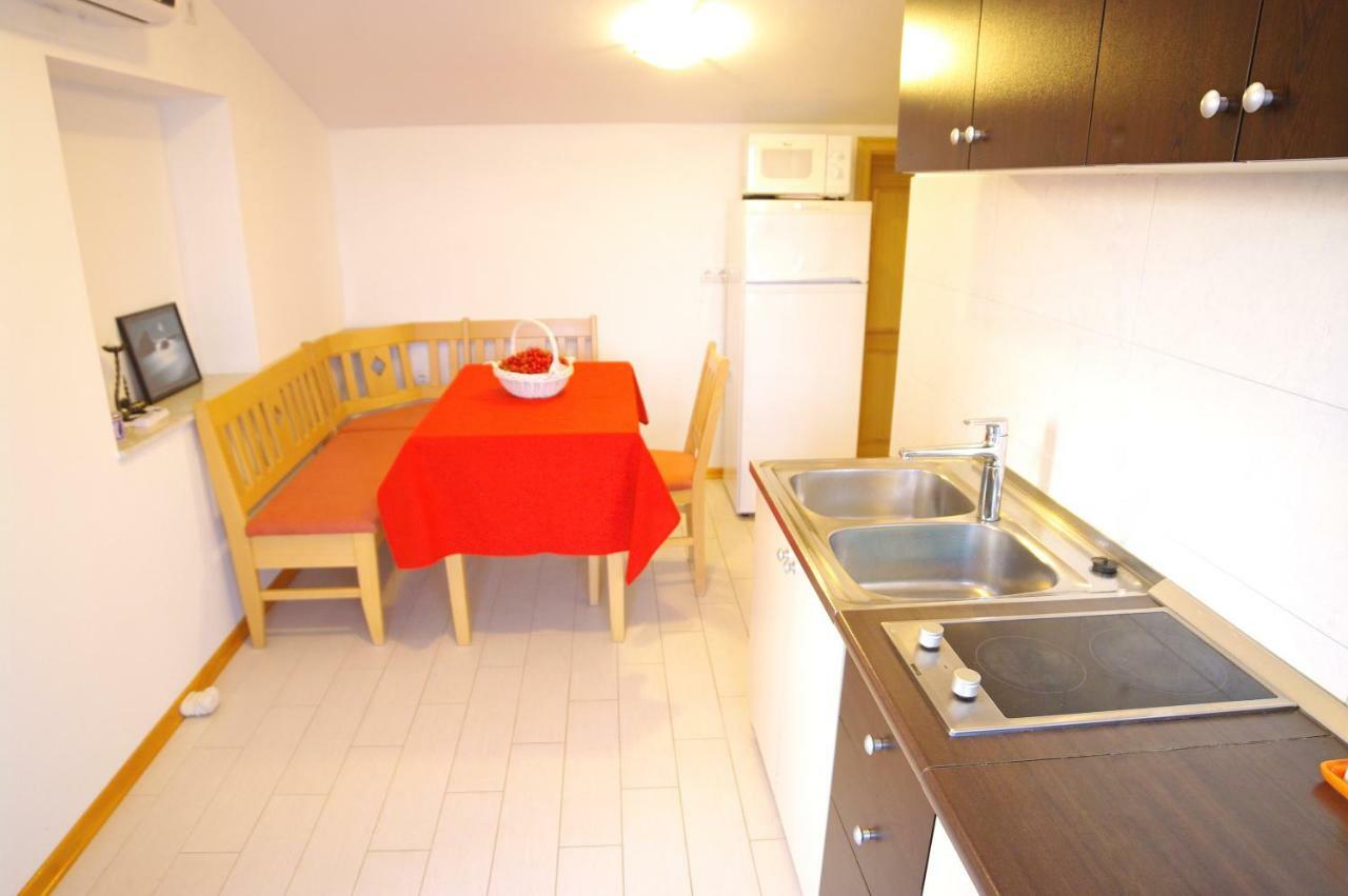Apartments Cezar Vinkuran Esterno foto