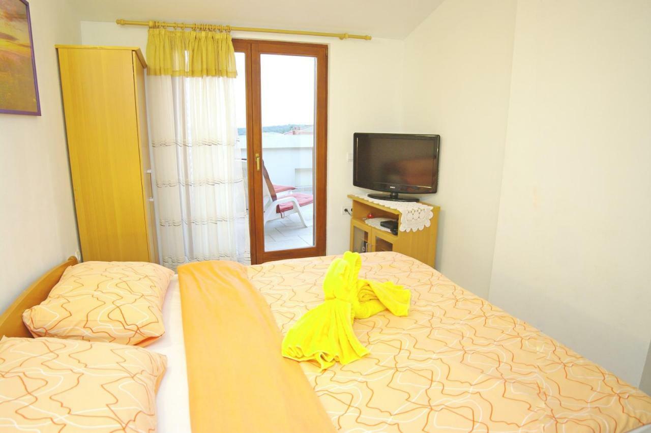 Apartments Cezar Vinkuran Esterno foto