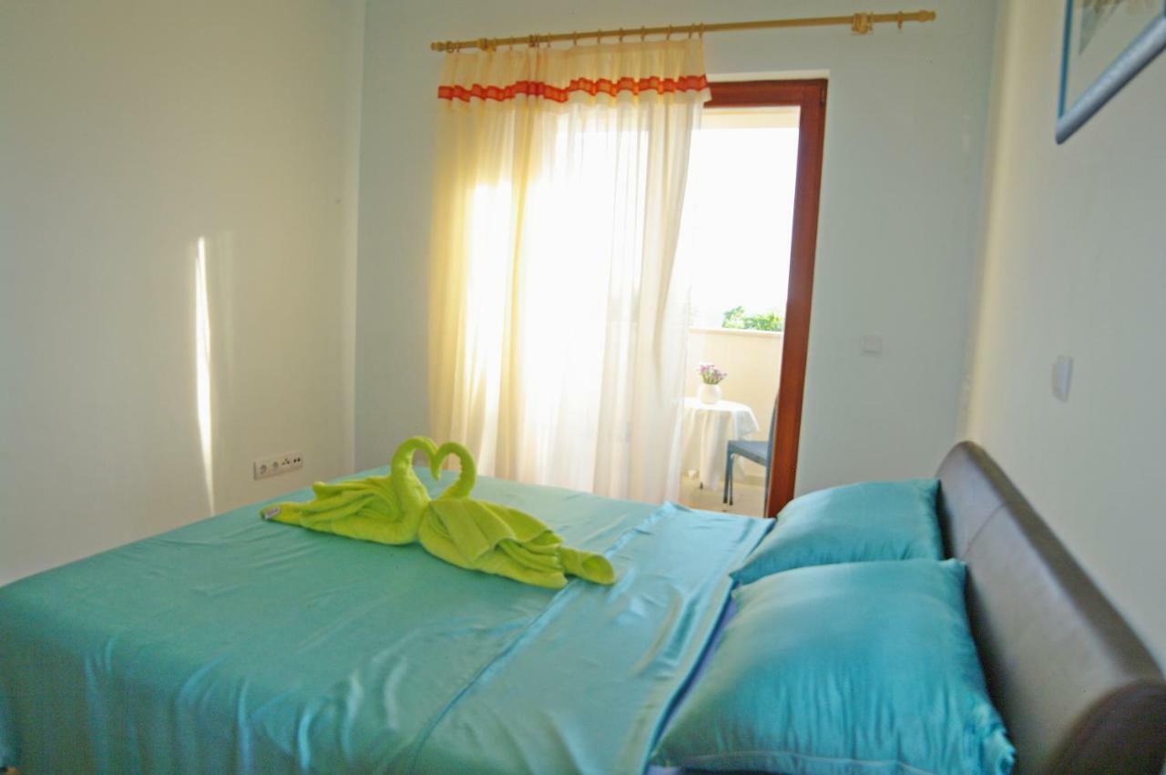 Apartments Cezar Vinkuran Esterno foto