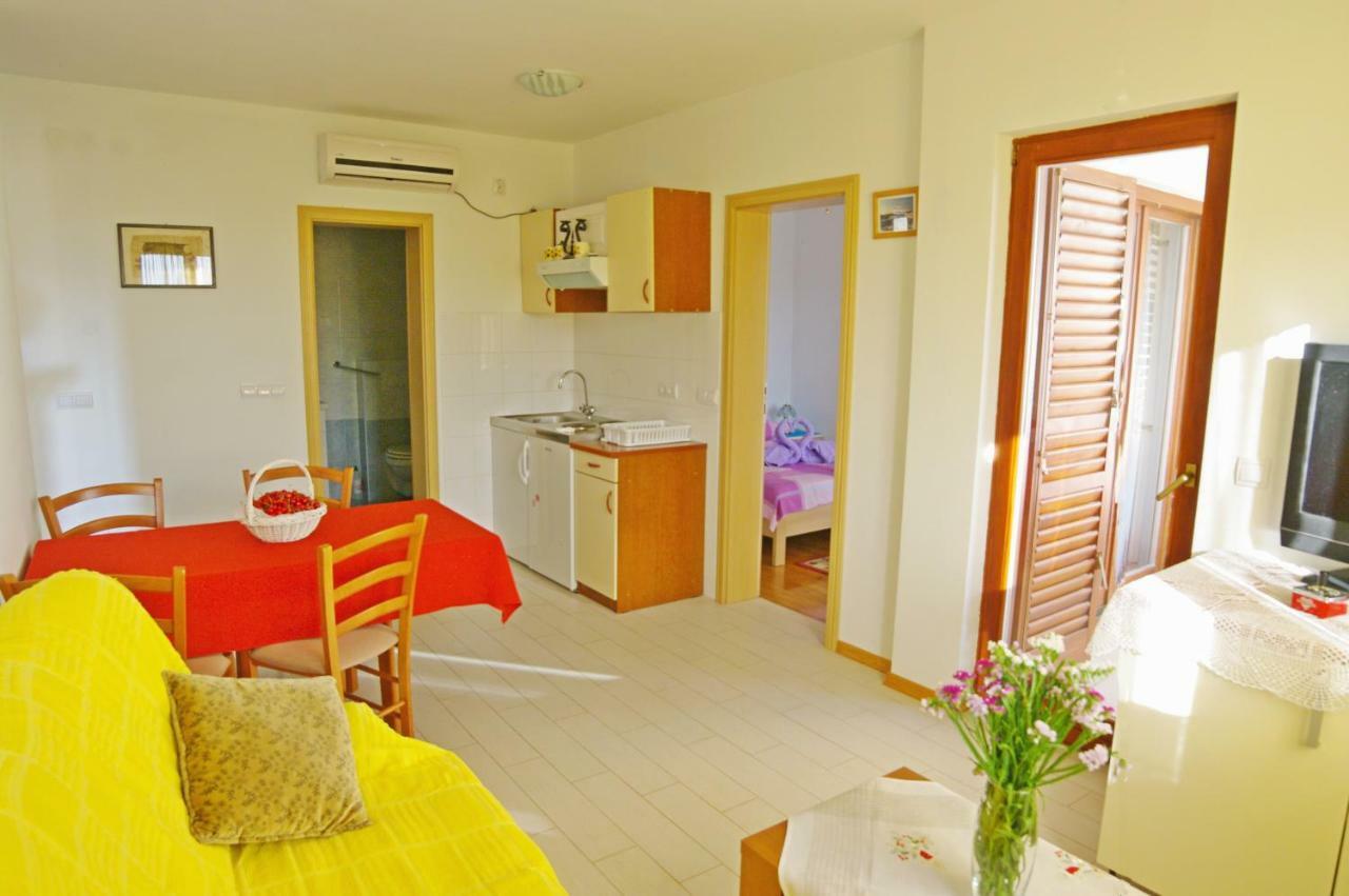 Apartments Cezar Vinkuran Esterno foto