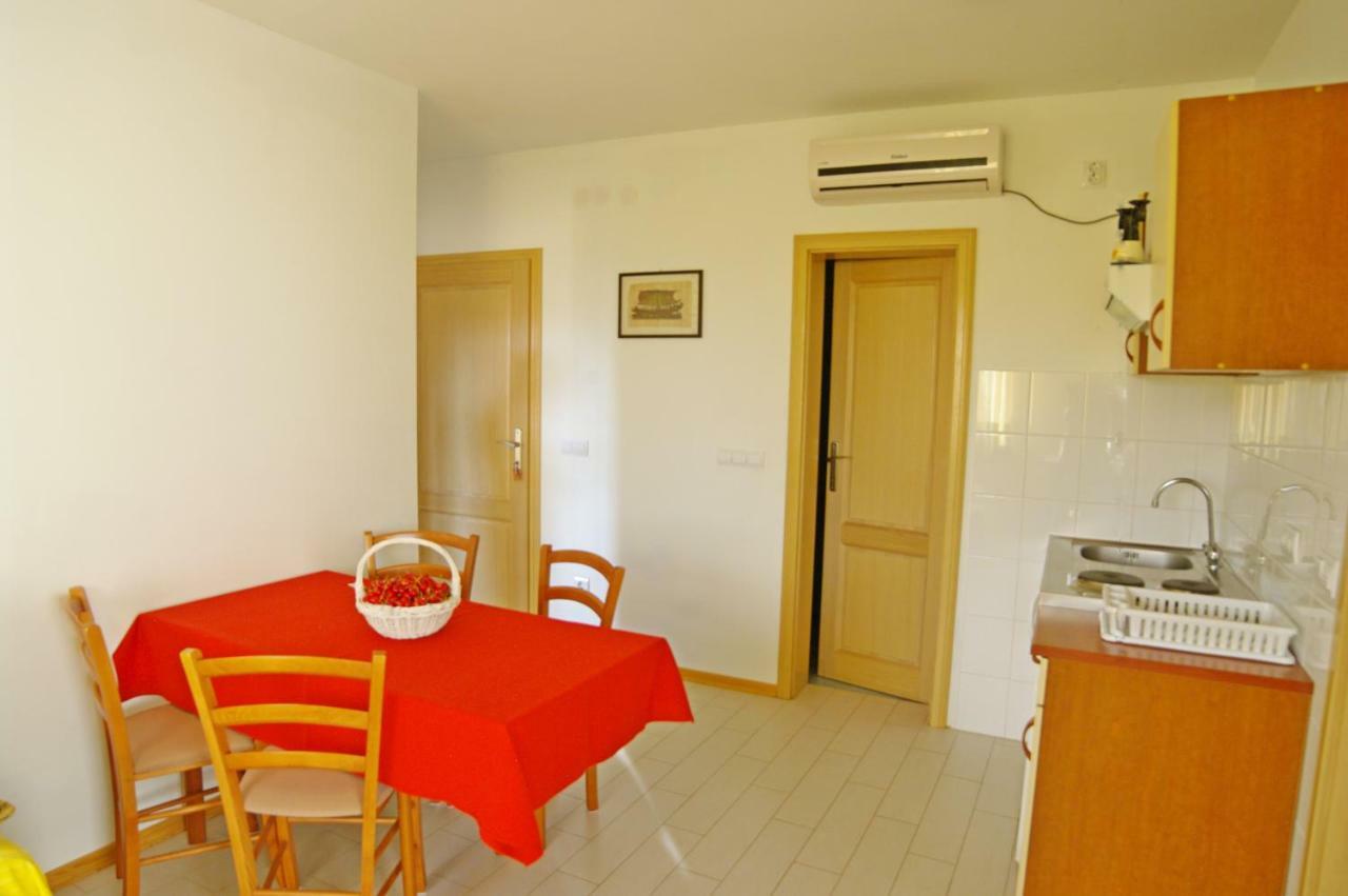 Apartments Cezar Vinkuran Esterno foto